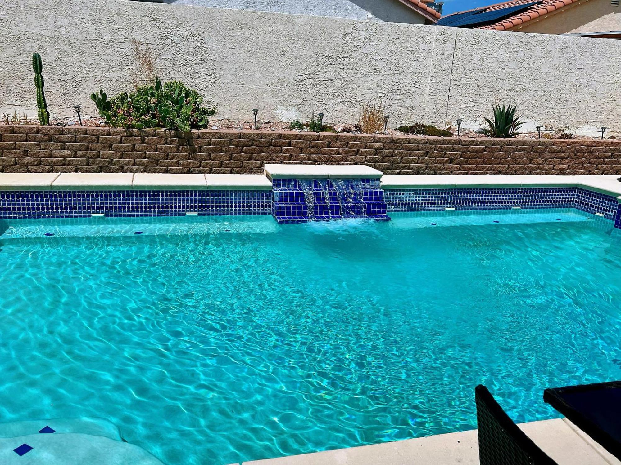 Amazing Heated Pool And Private Hot Tub 3Br In Heart Of Lv Villa Las Vegas Ngoại thất bức ảnh