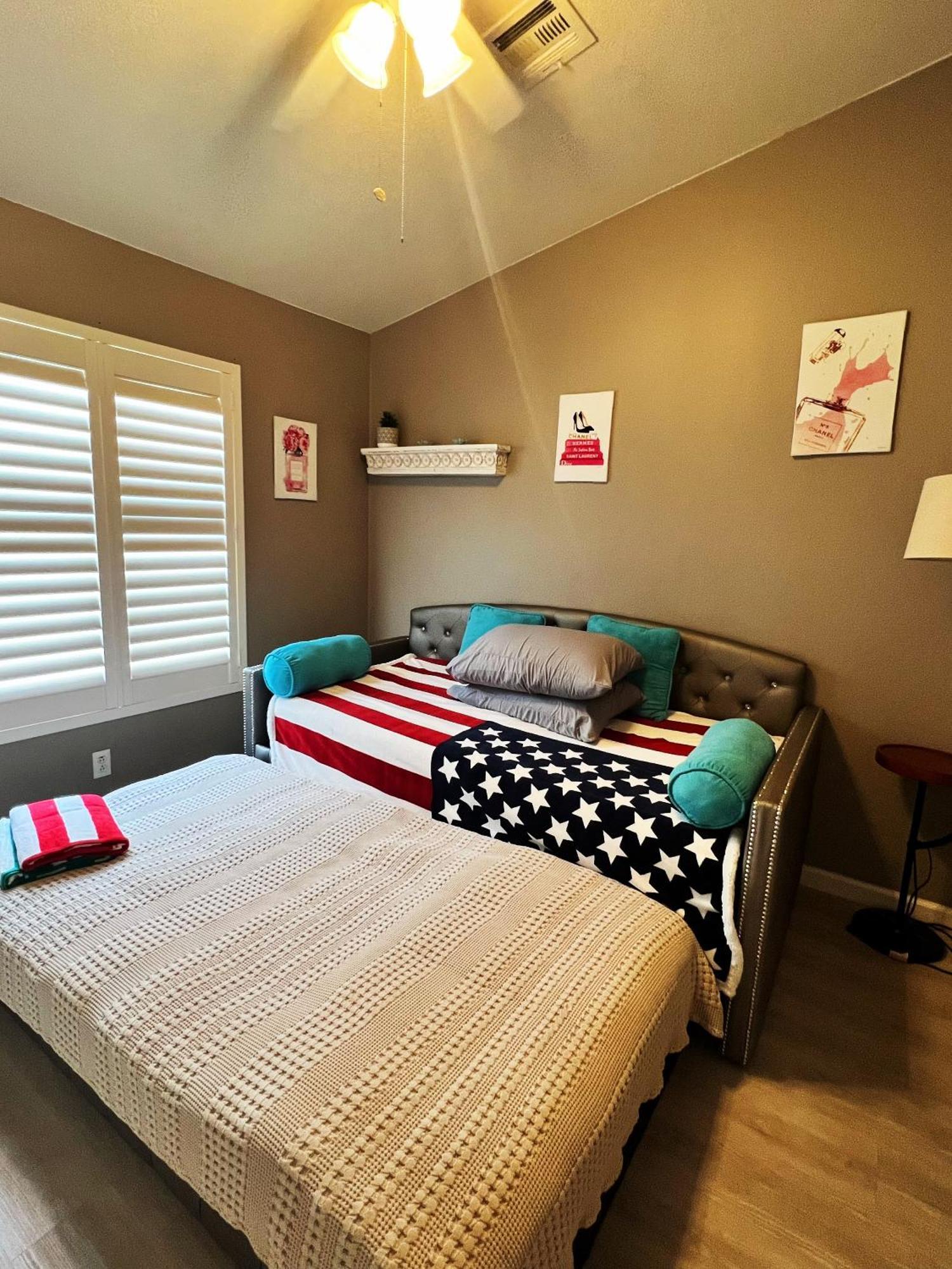 Amazing Heated Pool And Private Hot Tub 3Br In Heart Of Lv Villa Las Vegas Ngoại thất bức ảnh