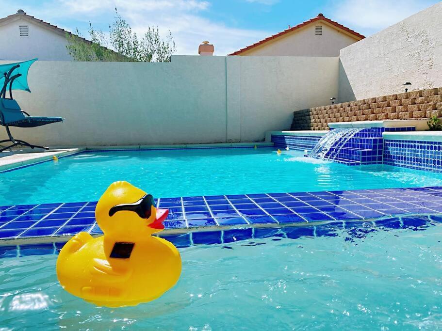 Amazing Heated Pool And Private Hot Tub 3Br In Heart Of Lv Villa Las Vegas Ngoại thất bức ảnh